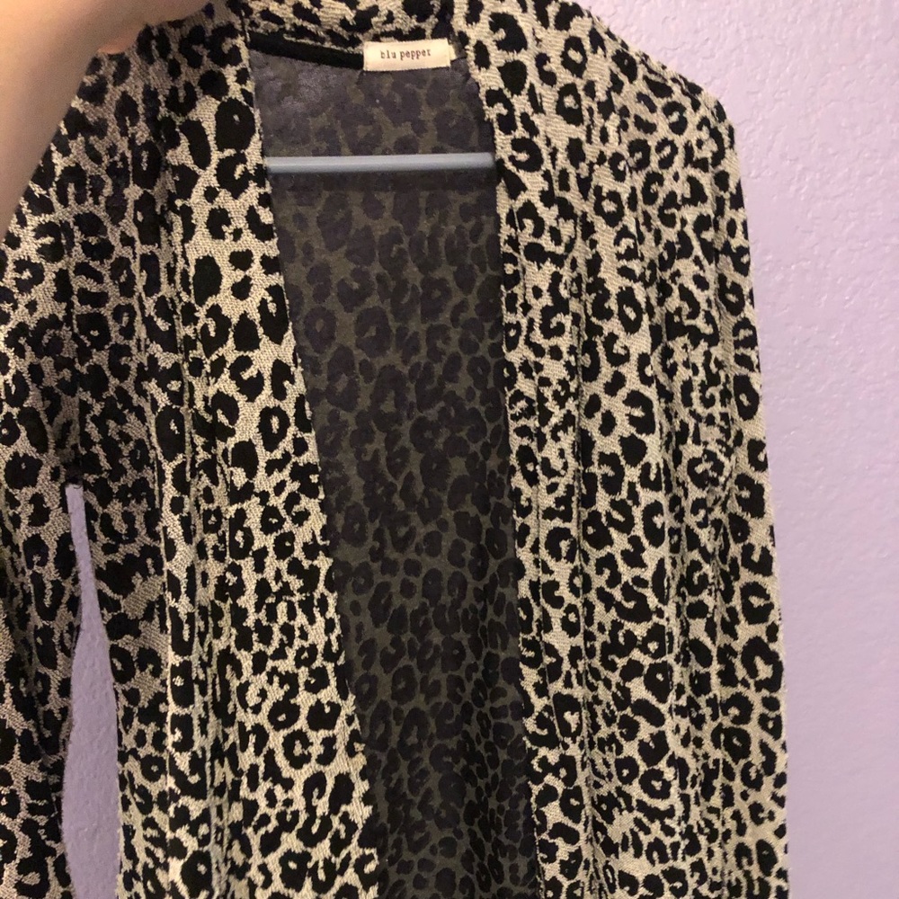 Sleek Cardigan!